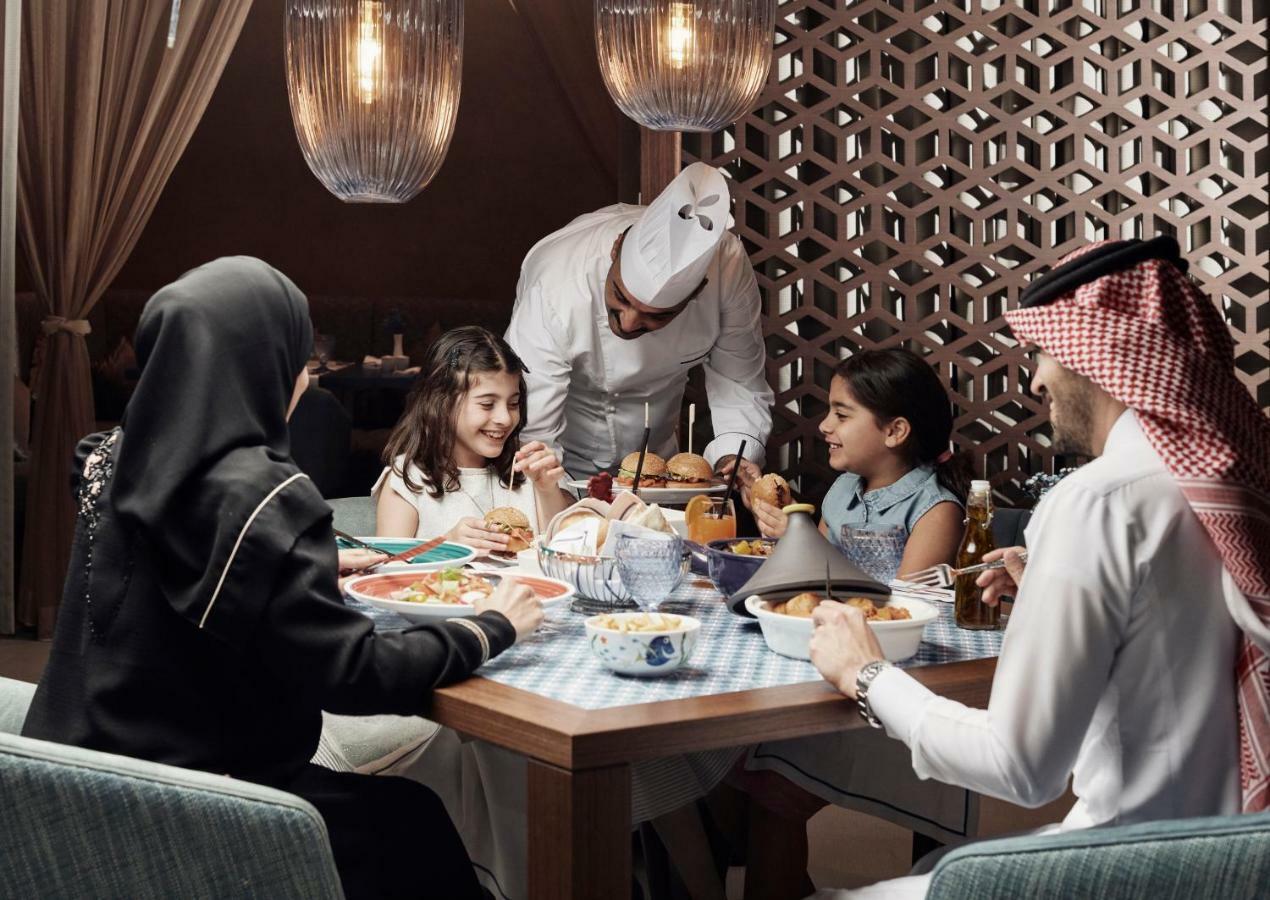 Tilal Riyadh Luaran gambar